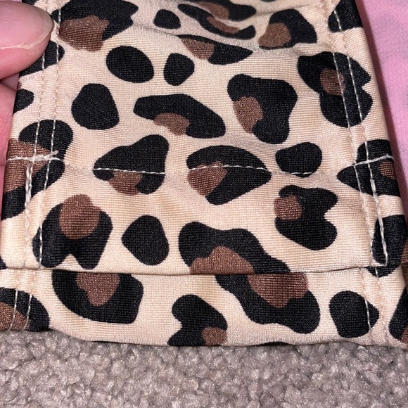 Cat & Jack 3T swimsuit leopard animal print zip up snaps short sleeve one piece - Picture 4 of 6